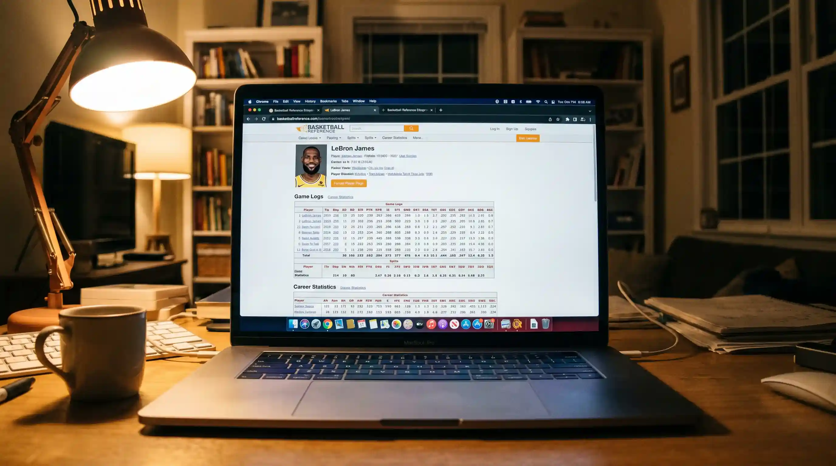 Pantalla de Basketball Reference con game logs y splits de un jugador NBA